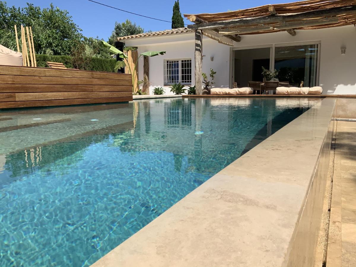 Villa Casa Del Hort, Private Pool & Garden サン・マルティー・ダンプリアス エクステリア 写真