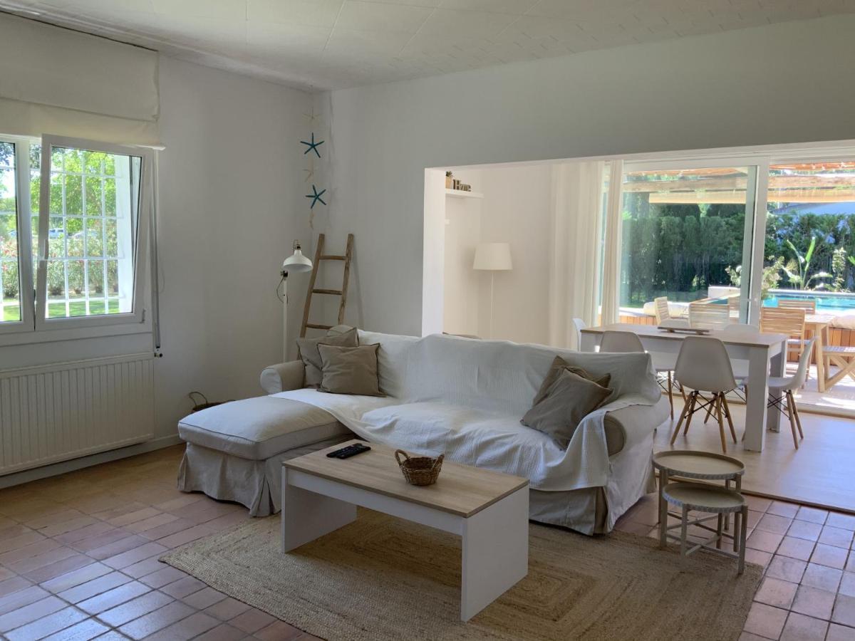 Villa Casa Del Hort, Private Pool & Garden サン・マルティー・ダンプリアス エクステリア 写真