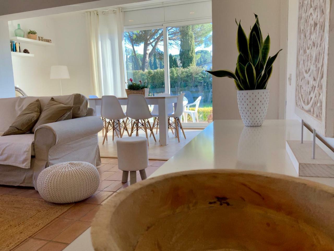 Villa Casa Del Hort, Private Pool & Garden サン・マルティー・ダンプリアス エクステリア 写真